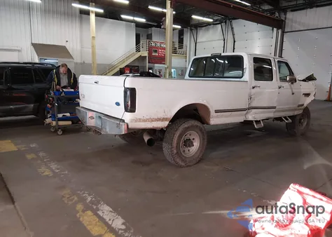 1997 Ford F-350 Xl z USA, uszkodzony, nr VIN 1FTJW36F6VEB22758